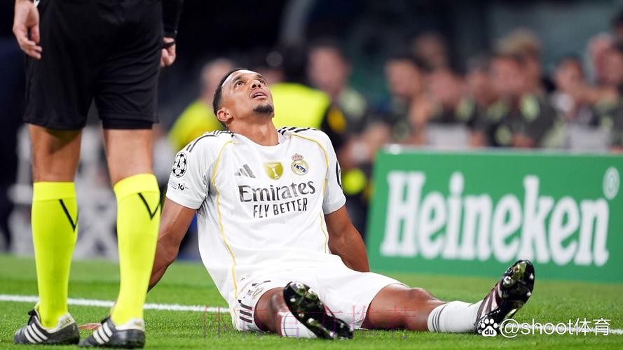 皇马官方:阿诺德左腿肌肉损伤 预计伤停6-8周 皇马官方:阿诺德左腿肌肉损伤 预计伤停6-8周